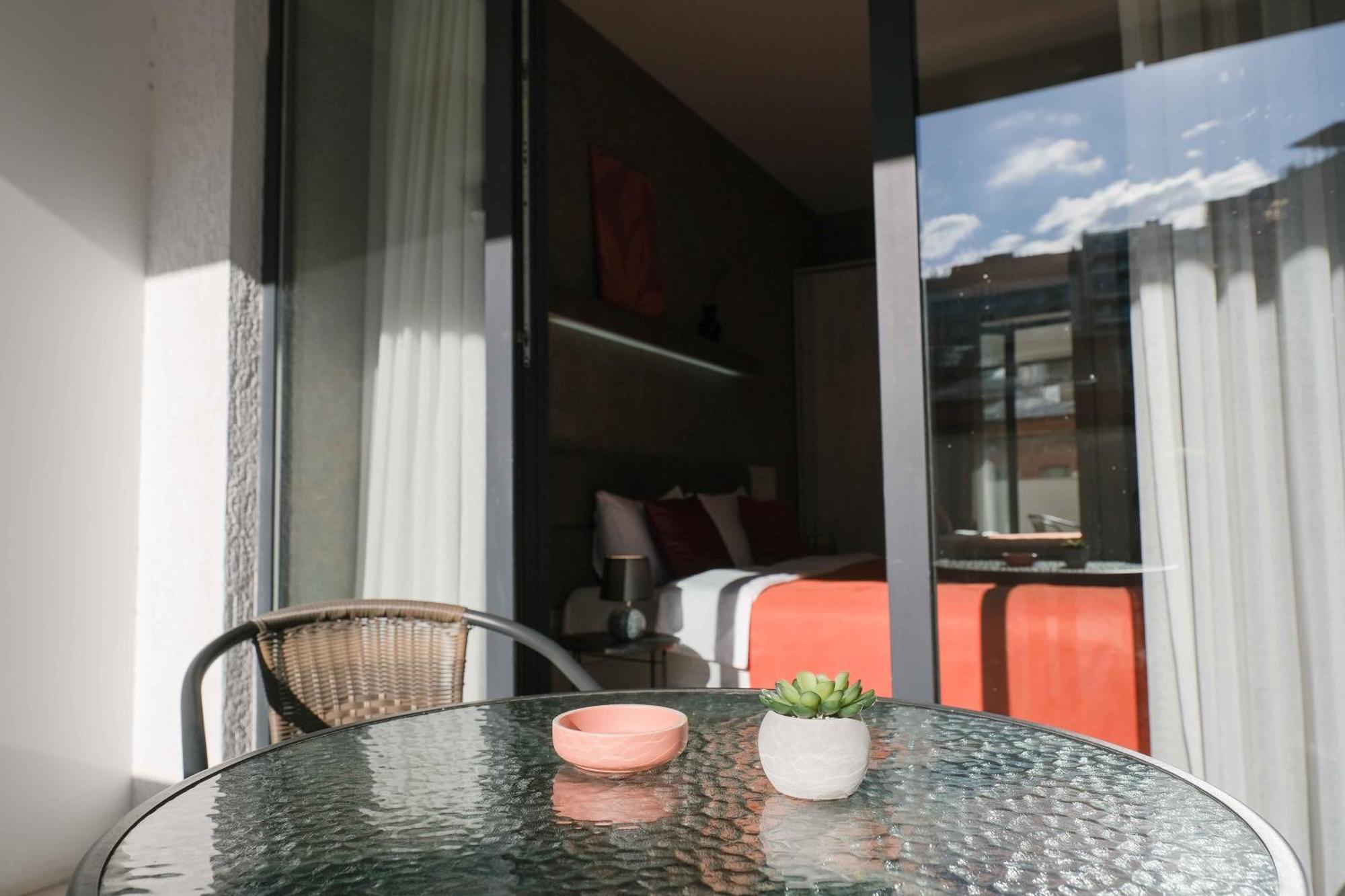 Round Garden Hotel Tbilisi Exterior photo