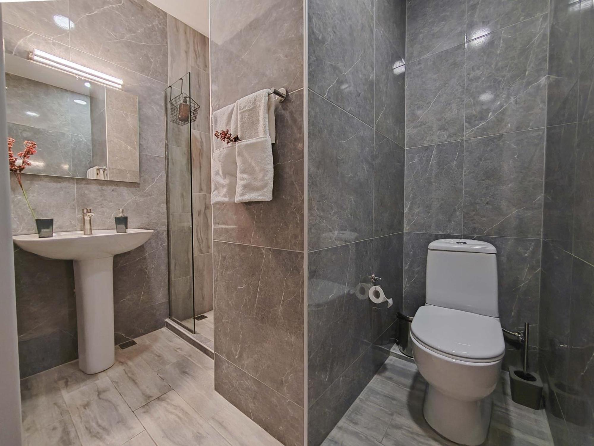 Round Garden Hotel Tbilisi Exterior photo